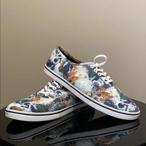 Earth vans